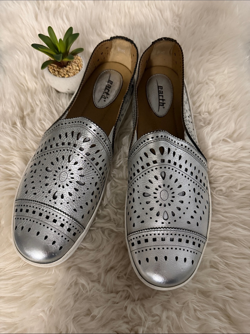 Tangelo SILVER Boho FLATS 1”Heel 11B Slip On EUC